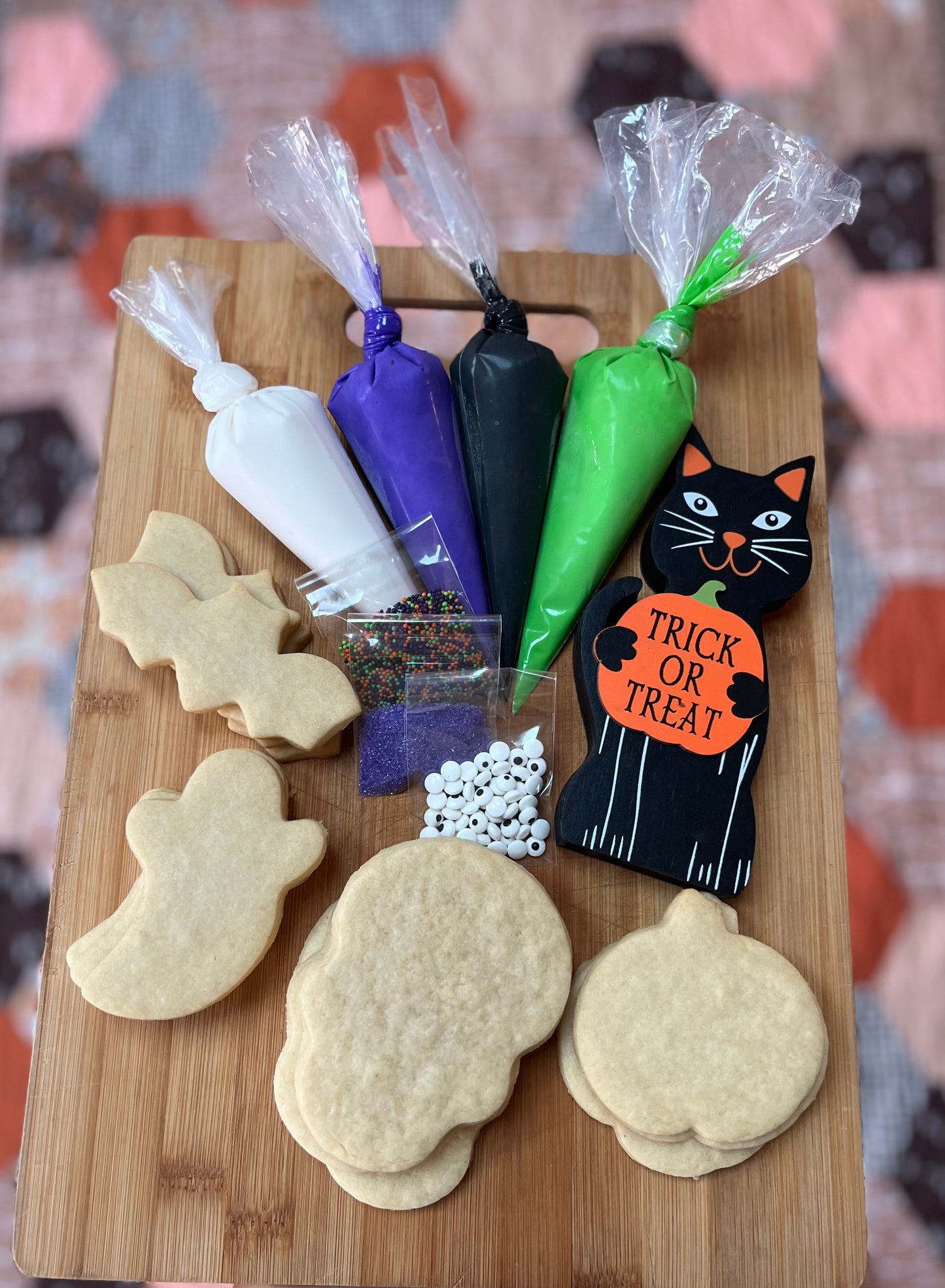 *Halloween Cookie Decorating Kit